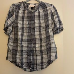 Universal Thread button-down top.